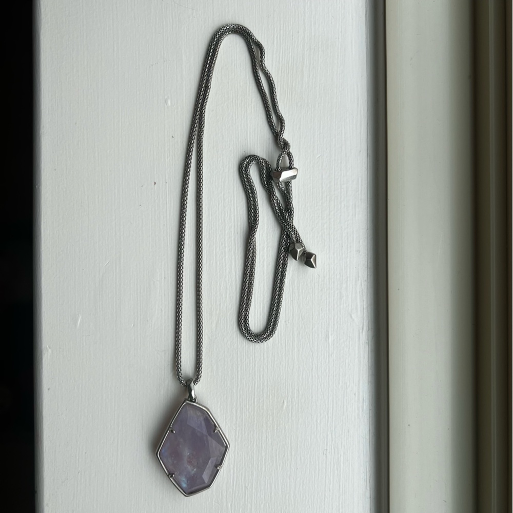 Kendra Scott iridescent adjustable necklace